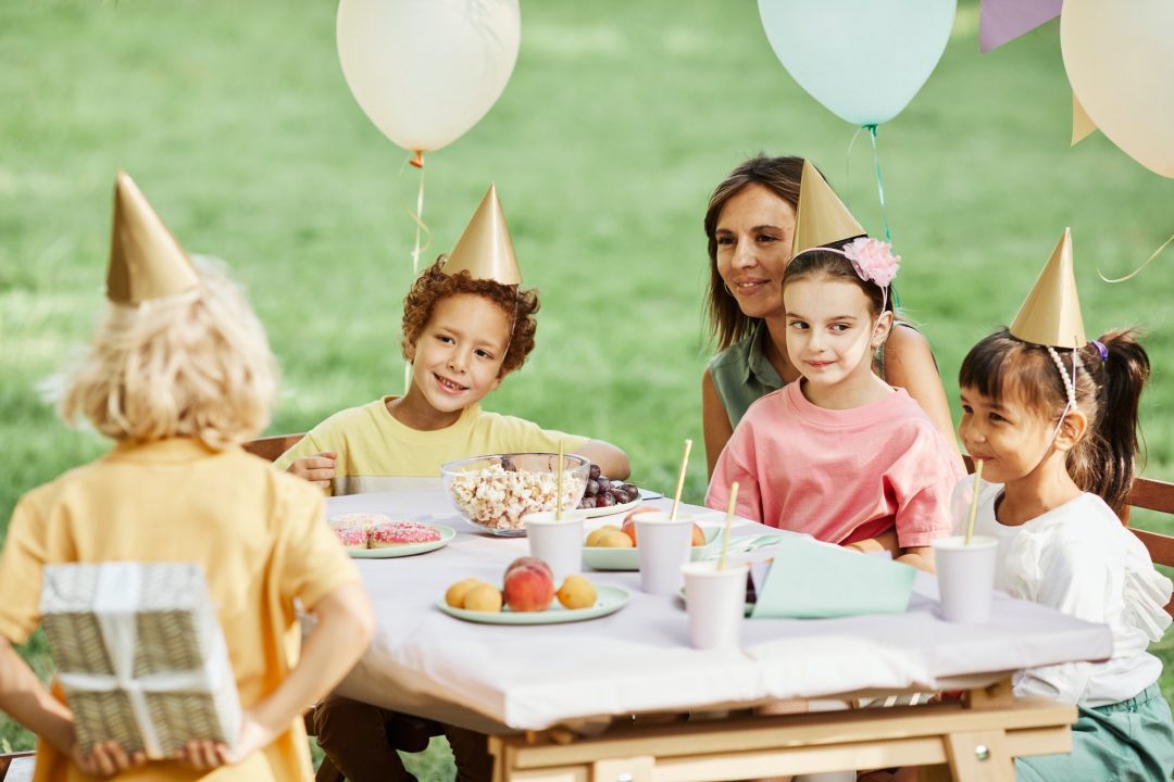 kids-enjoying-birthday-party-in-summer.jpg
